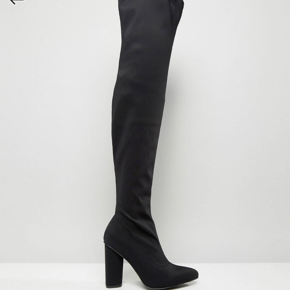 MISSGUIDED OVER THE KNEE BOOT